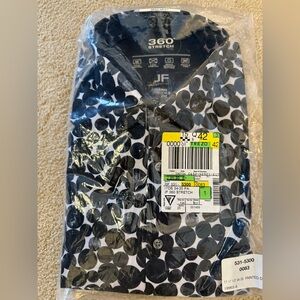 J. Ferrar 360 XL Dress Shirt (17-17.5 // 34-35)